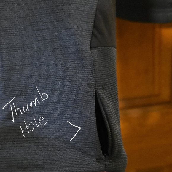 The North Face Women's Black Athletic Jacket - Picture 9 of 9